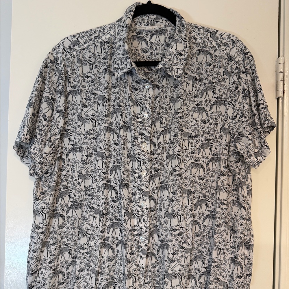 Jane and Delancey Monochrome Safari Print Shirt